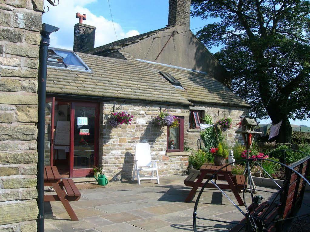 Common Barn Farm B & B Macclesfield Exterior photo